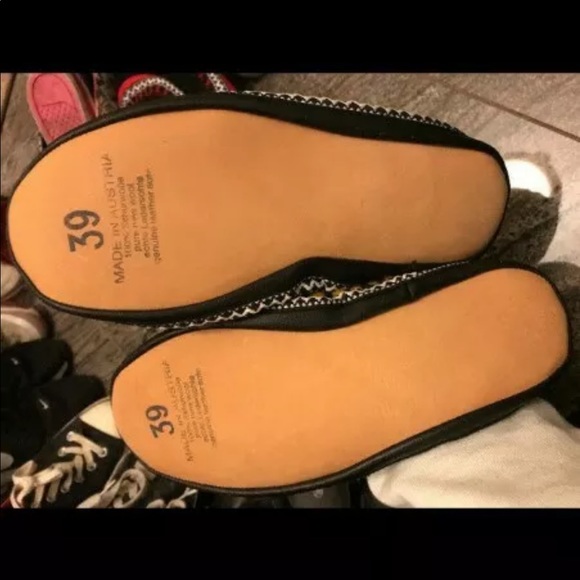 Free city slippers - Picture 2 of 2